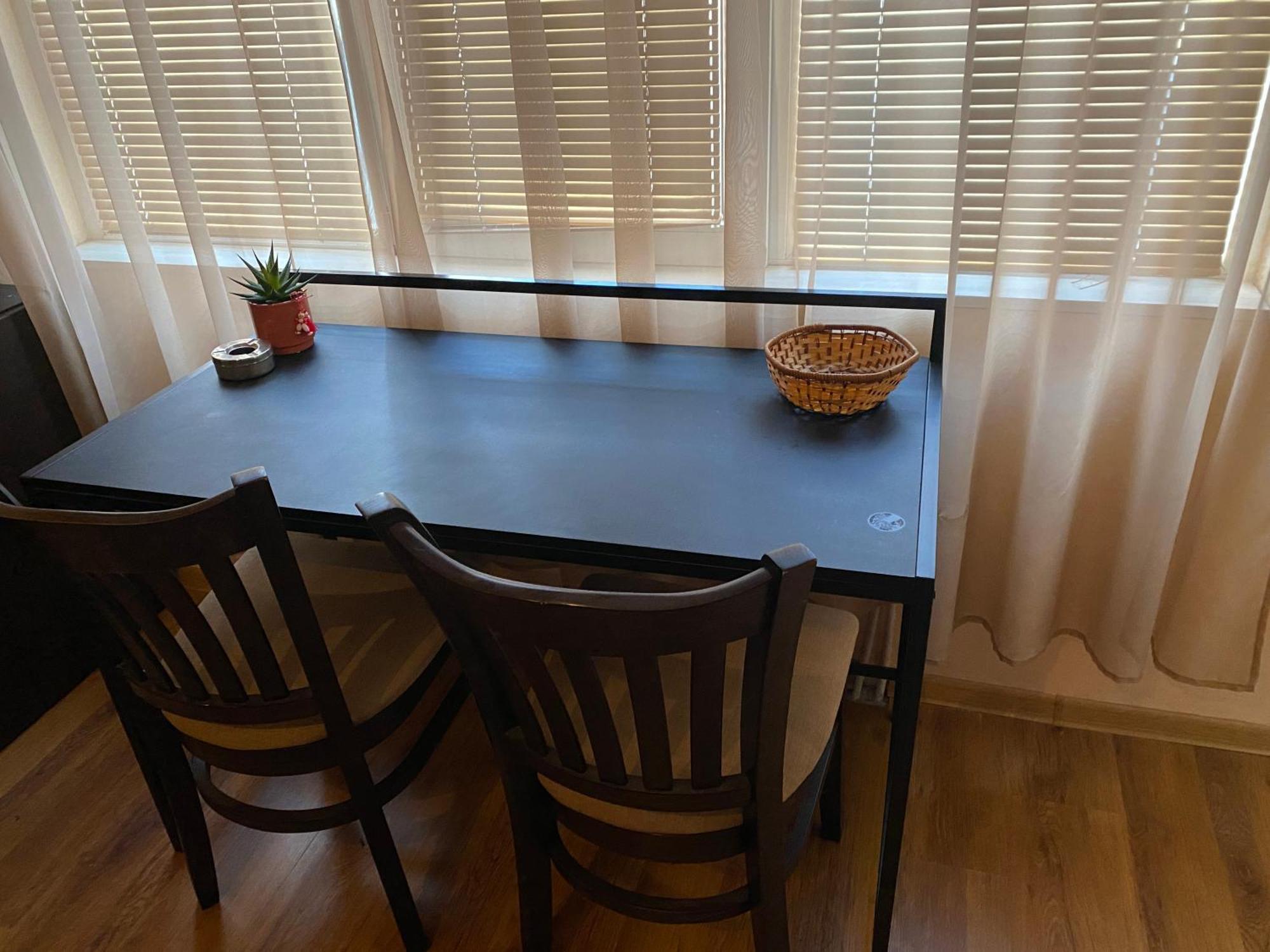Cosy Private In Center Price